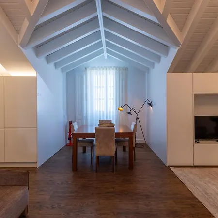 D'avenida * فيانا دو كاستيلو