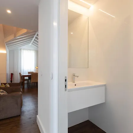 D'avenida فيانا دو كاستيلو