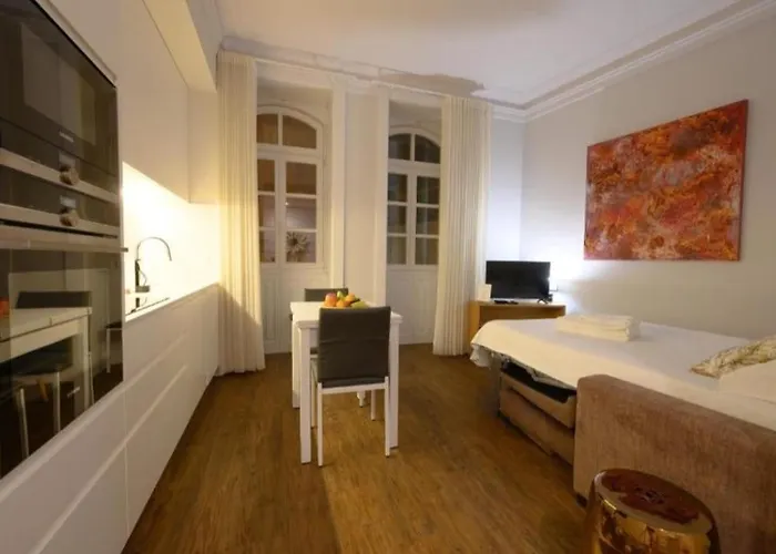 D'avenida 비아나도카스텔로