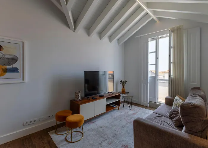 D'avenida * 비아나도카스텔로